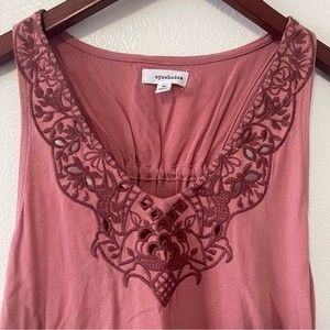 Eyeshadow women’s high low tank